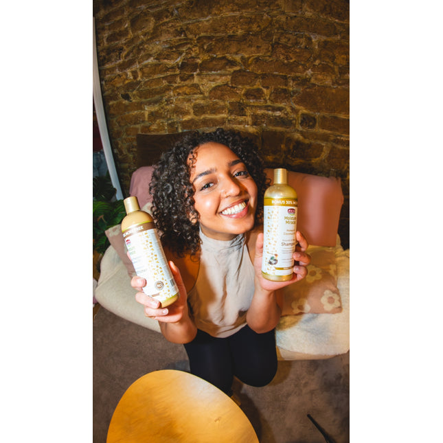 African Pride Moisture Miracle hair set
